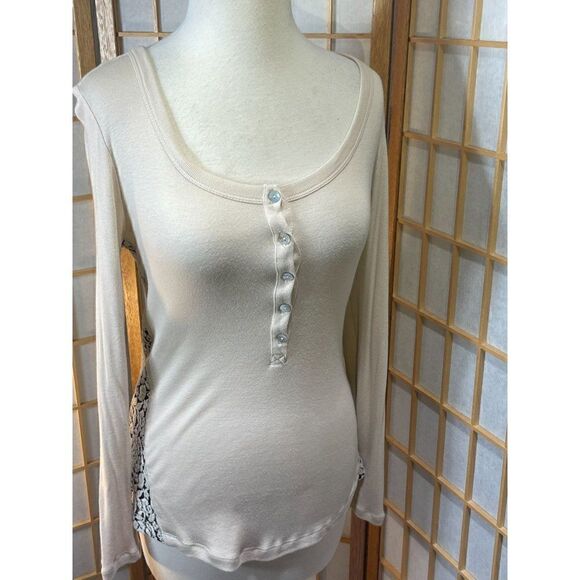 Andrea Jovine XS Embossed Henley - Picture 15 of 15